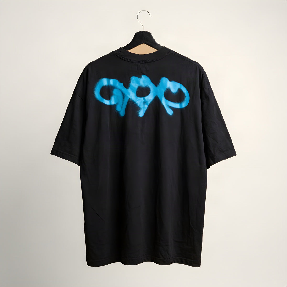 Camila Cabello C,XOXO tee, back graffiti print